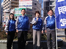 2020新年街頭を河内松原駅にて