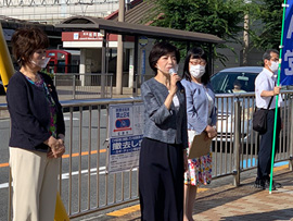 河内松原駅前にて国会議員を迎え街頭演説